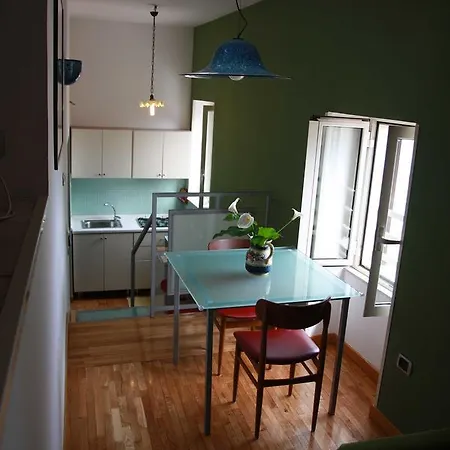 A Look At Piazza Plebiscito Apartment *